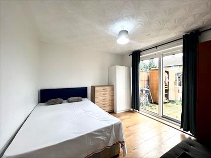 Room in a Shared House, Waddington St, E15