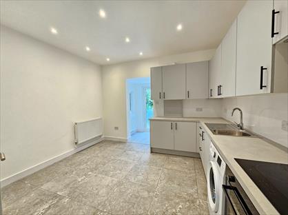 2 Bed Flat, Elmdene Road, SE18