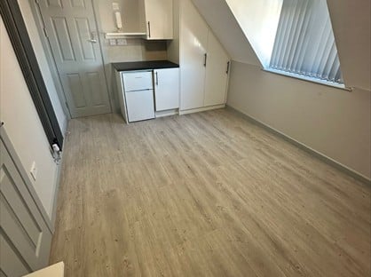 Room in a Shared House, Market Place, SL9