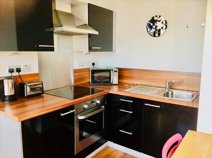 1 Bed Flat, Mann Island, L3