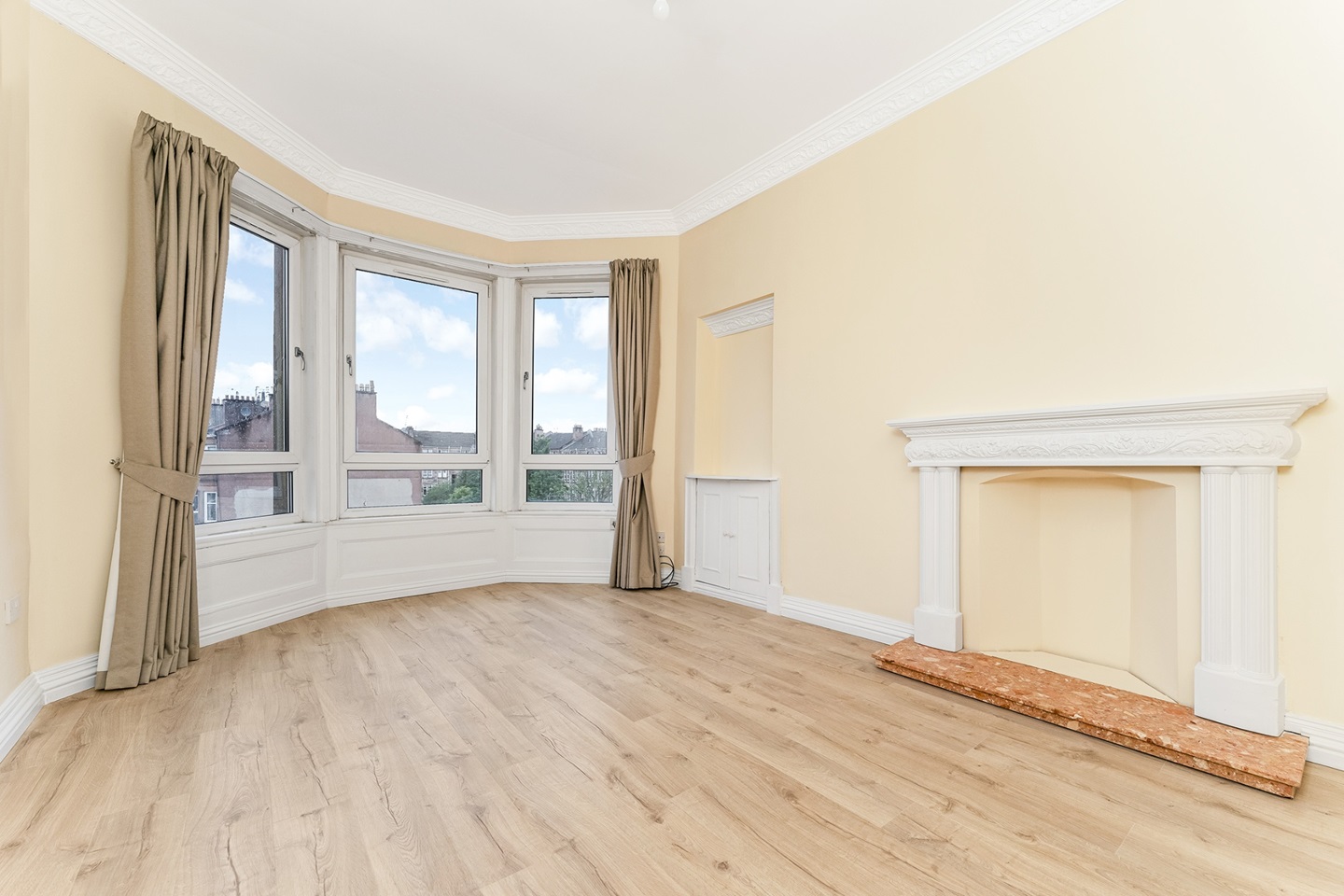 Glasgow 2 Bed Flat, Tantallon Road, G41 To Rent Now for £1,280.00 p/m