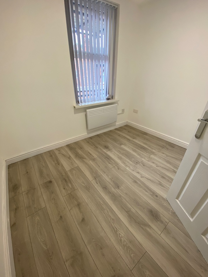 2 Bed Flat, Alfreton Road, NG7 photo 2