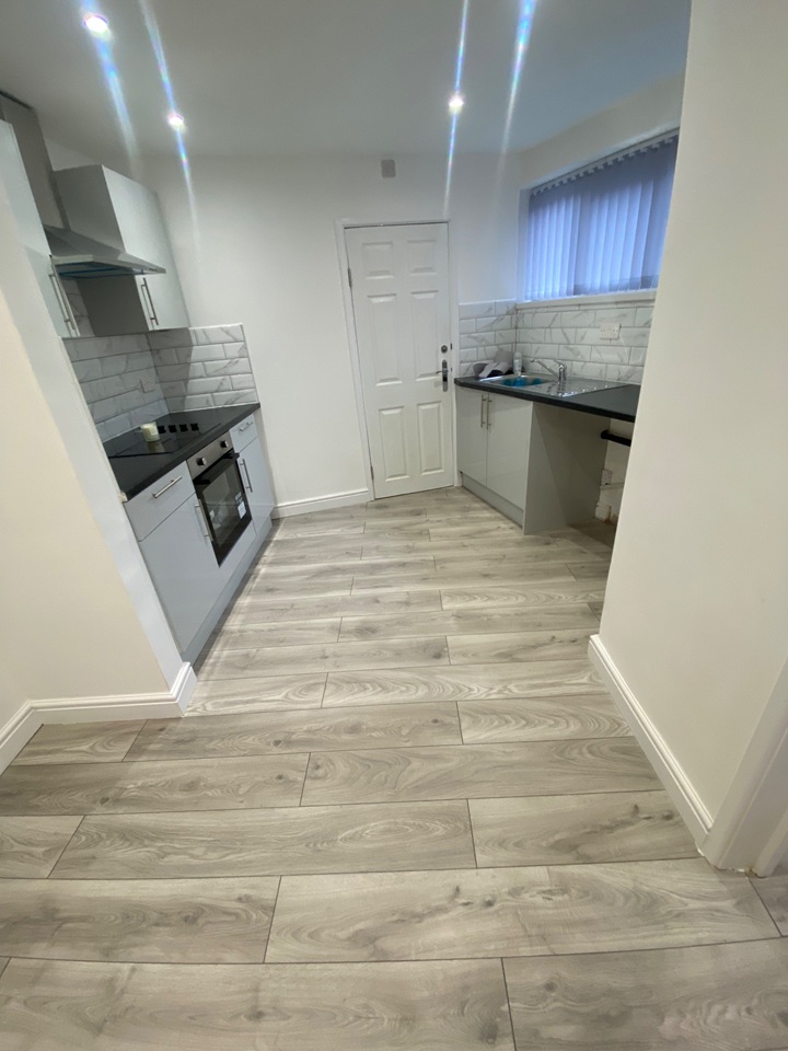 2 Bed Flat, Alfreton Road, NG7 photo 4