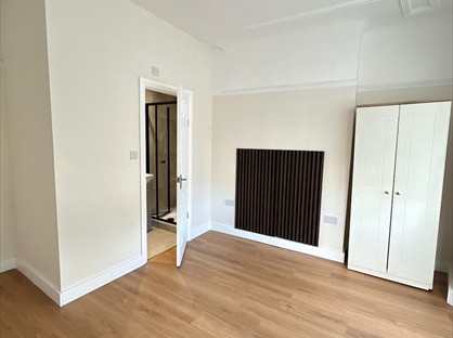 Room in a Shared House, Queens Drive, L13