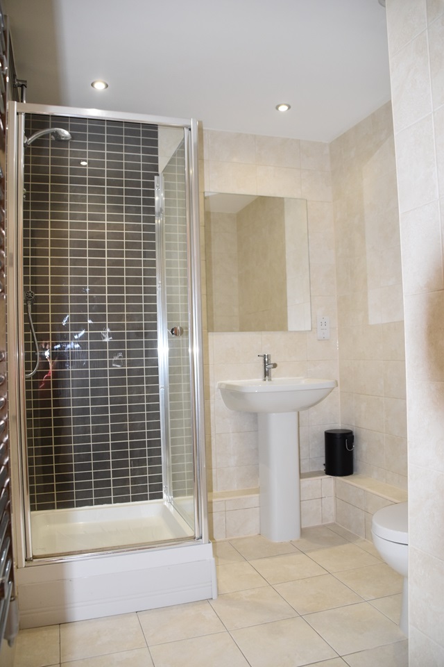 1 Bed Flat, Mann Island, L3 photo 5