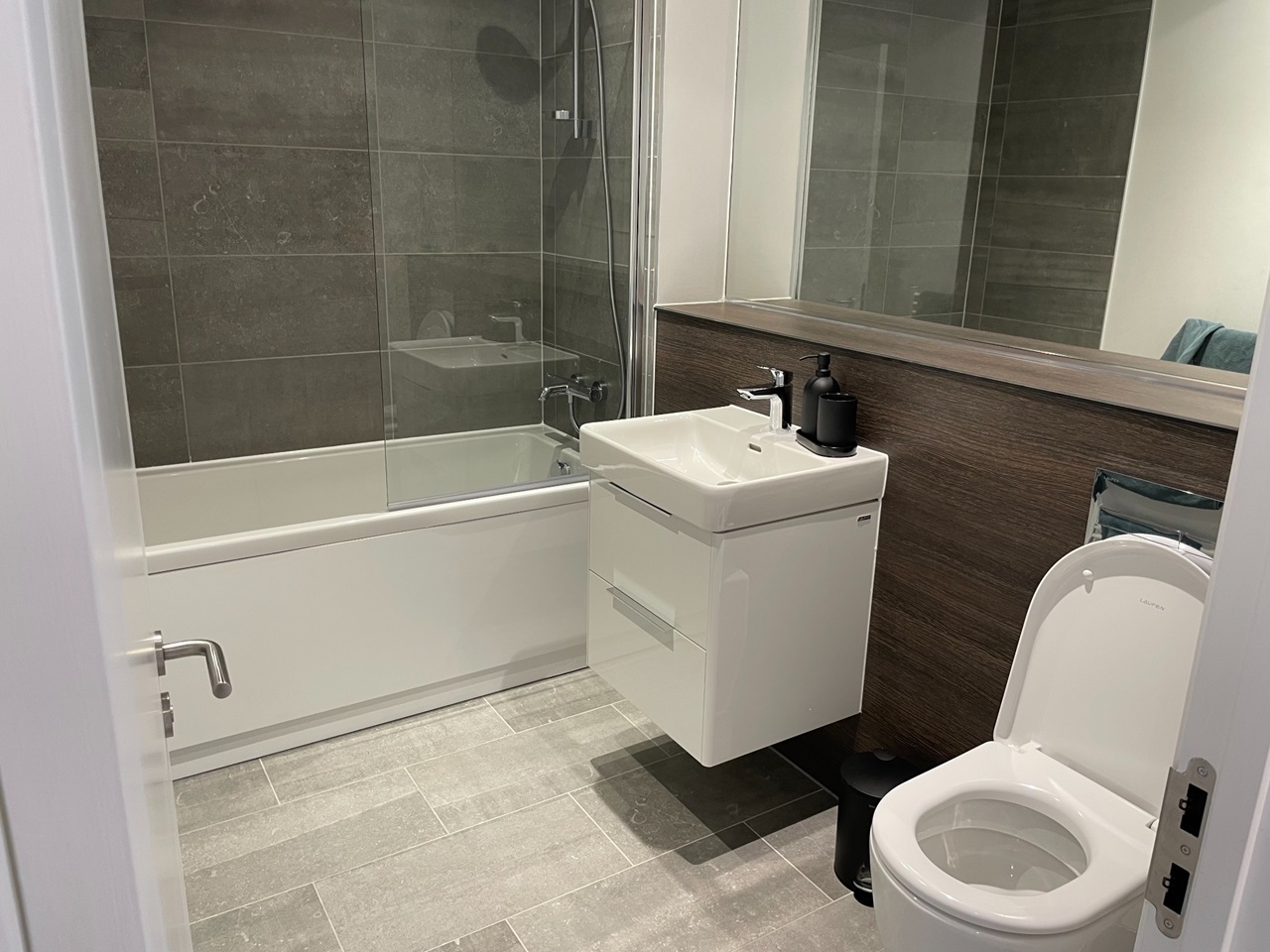 Glasgow Room in a Shared Flat, Minerva Way, G3 To Rent Now for £750.00 p/m