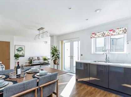 4 Bed Detached House, Laverde Walk, MK10