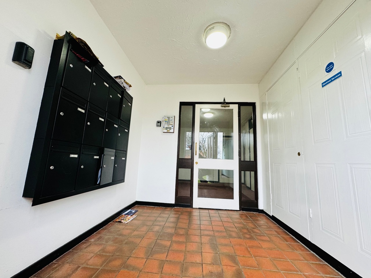 Tipton 1 Bed Flat, Avern Close, DY4 To Rent Now for £650.00 p/m