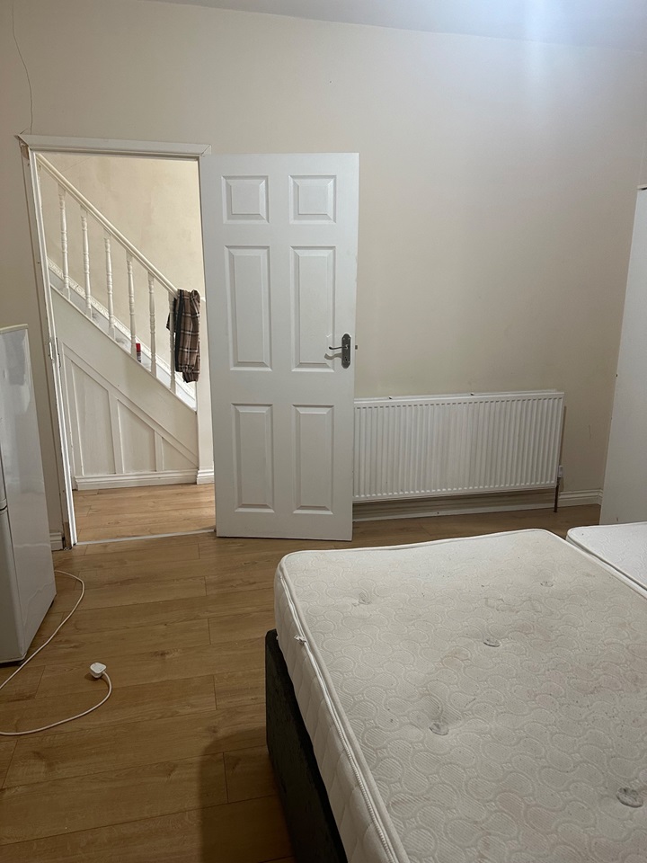 Welling Room in a Shared House, Welling, DA16 To Rent Now for £900.