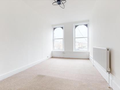 2 Bed Flat, Turnpike Lane, N8