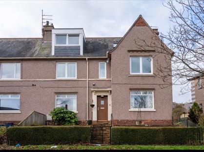 4 Bed Semi-Detached House, Northfield Broadway, EH8