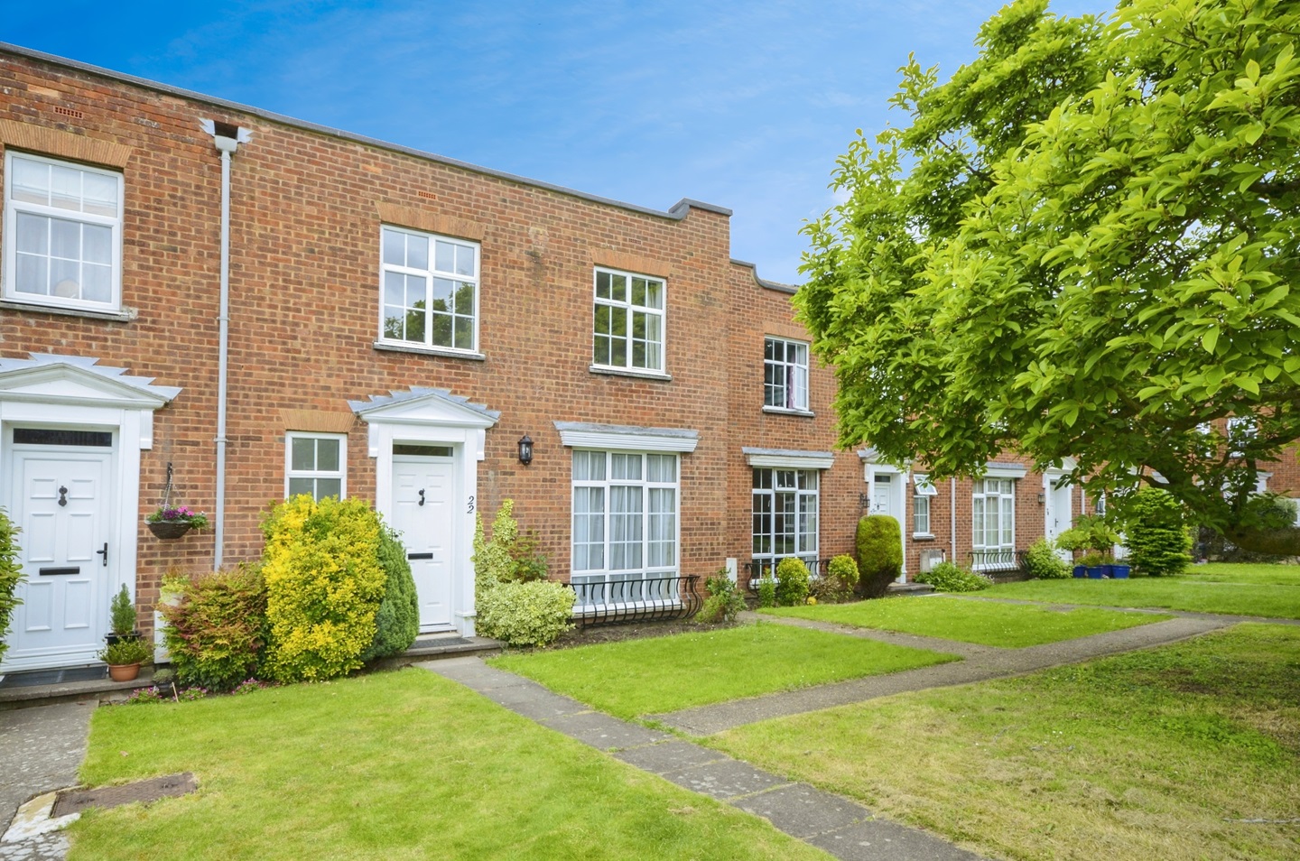 Pinner 3 Bed SemiDetached House, Azalea Walk, HA5 To Rent Now for