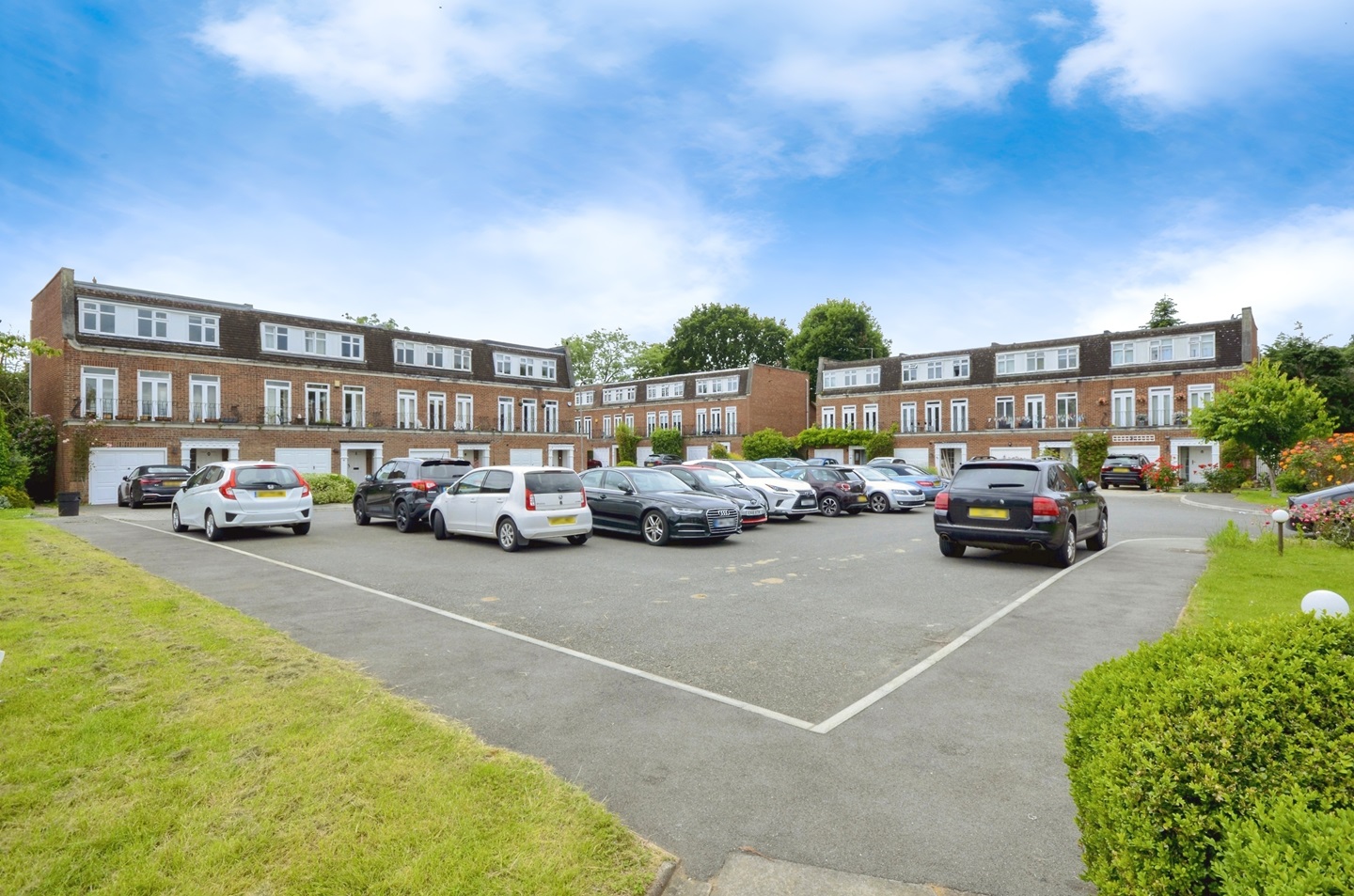 Pinner 3 Bed SemiDetached House, Azalea Walk, HA5 To Rent Now for