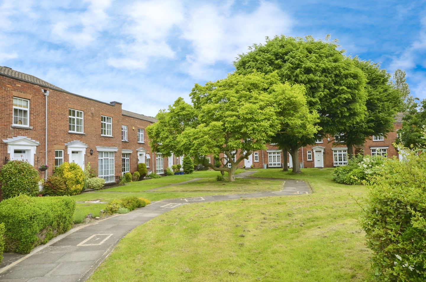 Pinner 3 Bed SemiDetached House, Azalea Walk, HA5 To Rent Now for