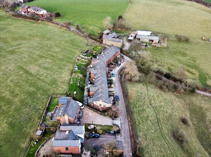 2 Bed Terraced House, Dean Terrace, OL6