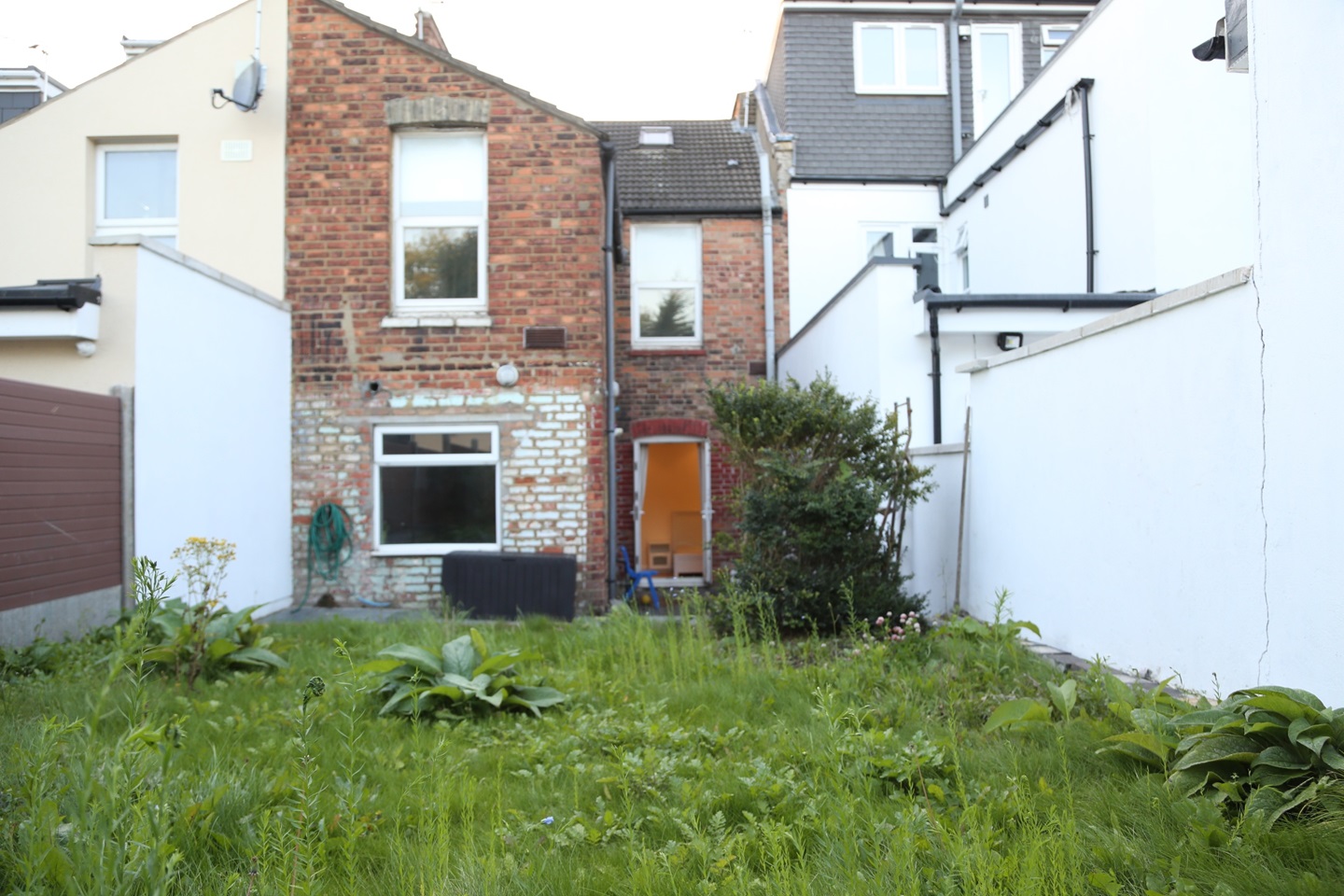 London 4 Bed Terraced House, Station Road, NW4 To Rent Now for £2,500.00 p/m