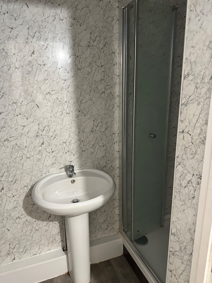 Luton 1 Bed Flat, Rothesay Road, LU1 To Rent Now for £900.00 p/m