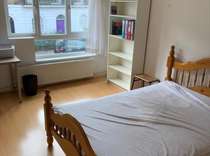 4 Bed Terraced House, Shepherdess Walk, N1