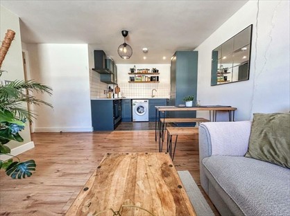 2 Bed Flat, Bedford Street, CV32