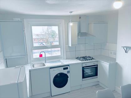 2 Bed Flat, Waylen Street, RG1