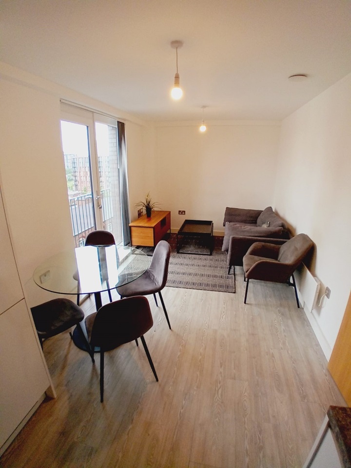Salford 1 Bed Flat, Middlewood Plaza, M5 To Rent Now for £950.00 p/m