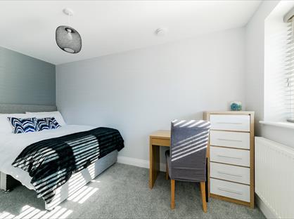 Room in a Shared House, St. Marys Crescent, TW19