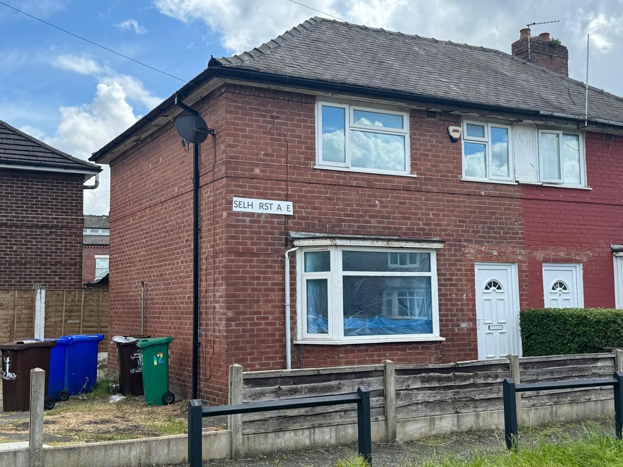 Manchester 3 Bed SemiDetached House, Selhurst Avenue, M11 To Rent