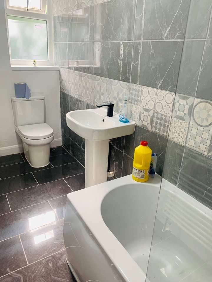 Bredbury, Stockport 1 Bed Flat, Stockport Road West, SK6 To Rent