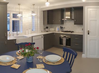 2 Bed Maisonette, Thornbridge Road, SL0