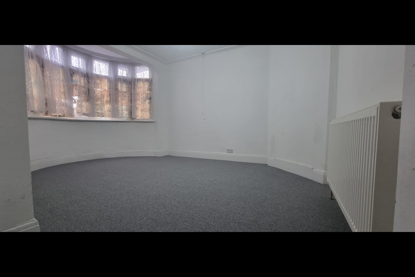 Ilford 4 Bed Detached House, Vine Gardens, IG1 To Rent Now for £