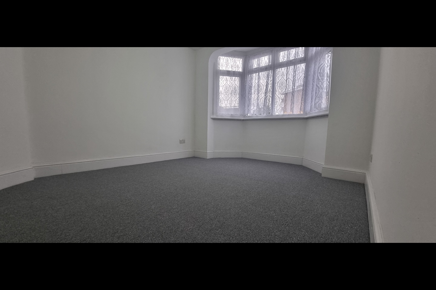 Ilford 4 Bed Detached House, Vine Gardens, IG1 To Rent Now for £