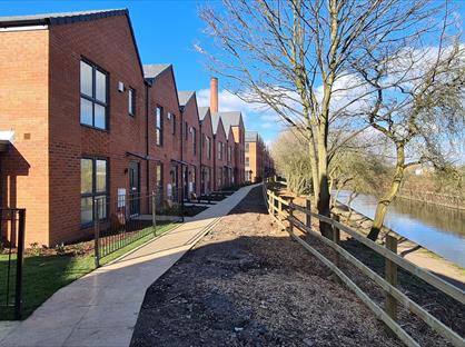 2 Bed Semi-Detached House, Eastwell Walk, LE4