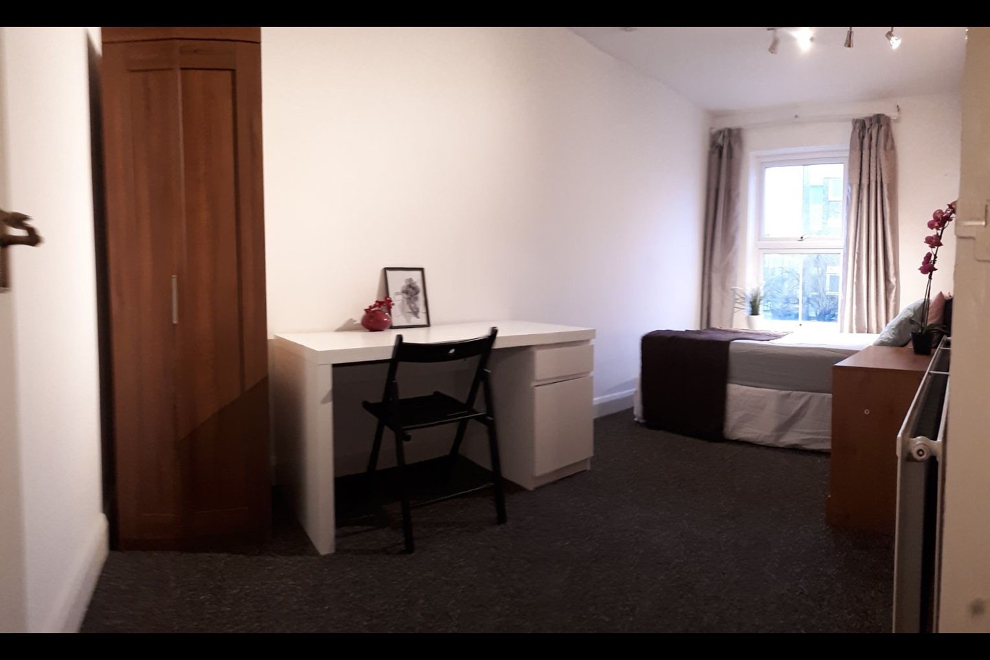 London Room in a Shared Flat, Englefield Road, N1 To Rent Now for £