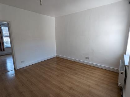 1 Bed Flat, King Edward Road, CV21