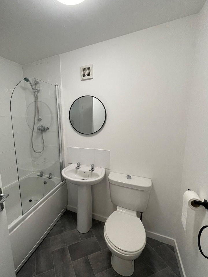 Paisley 2 Bed Flat, Ferguslie, PA1 To Rent Now for £750.00 p/m