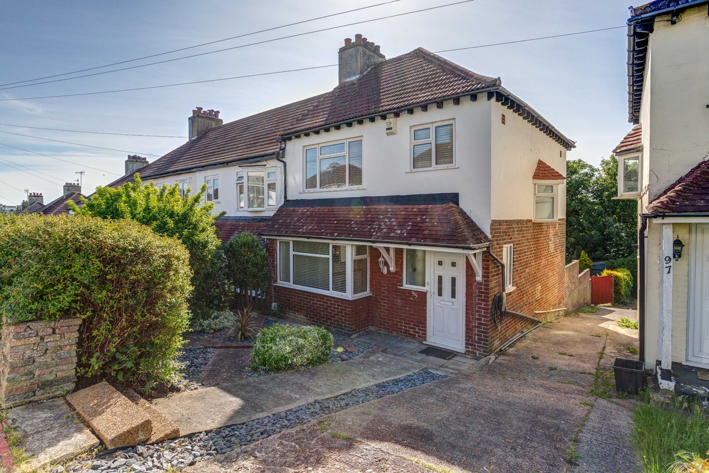 Brighton 3 Bed SemiDetached House, Bevendean Crescent, BN2 To Rent