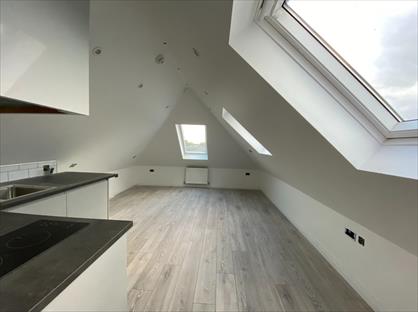 Studio Flat, Friern Park, N12