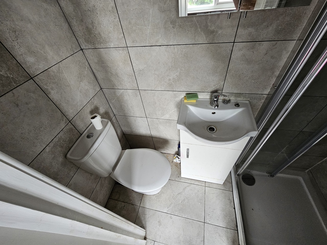 Mitcham Sutton London Studio Flat, Mitcham Sutton London, SM4 To