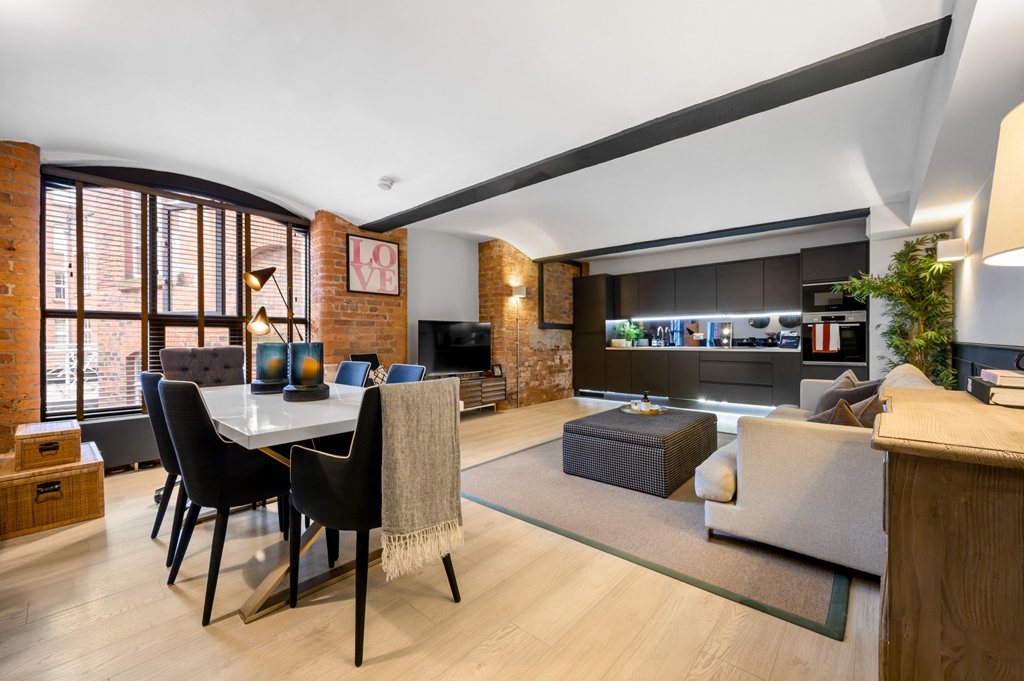 1 Bed Flat, Royal Mills, M4, N1 7GU