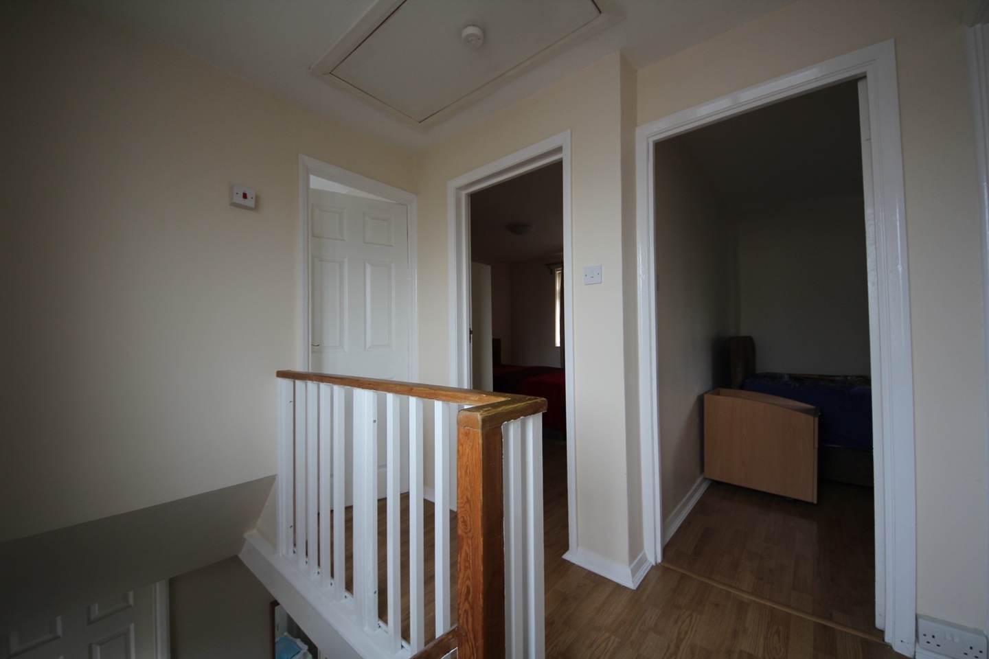 3 Bed Semi-Detached House, Thackeray St, DE24 photo 2