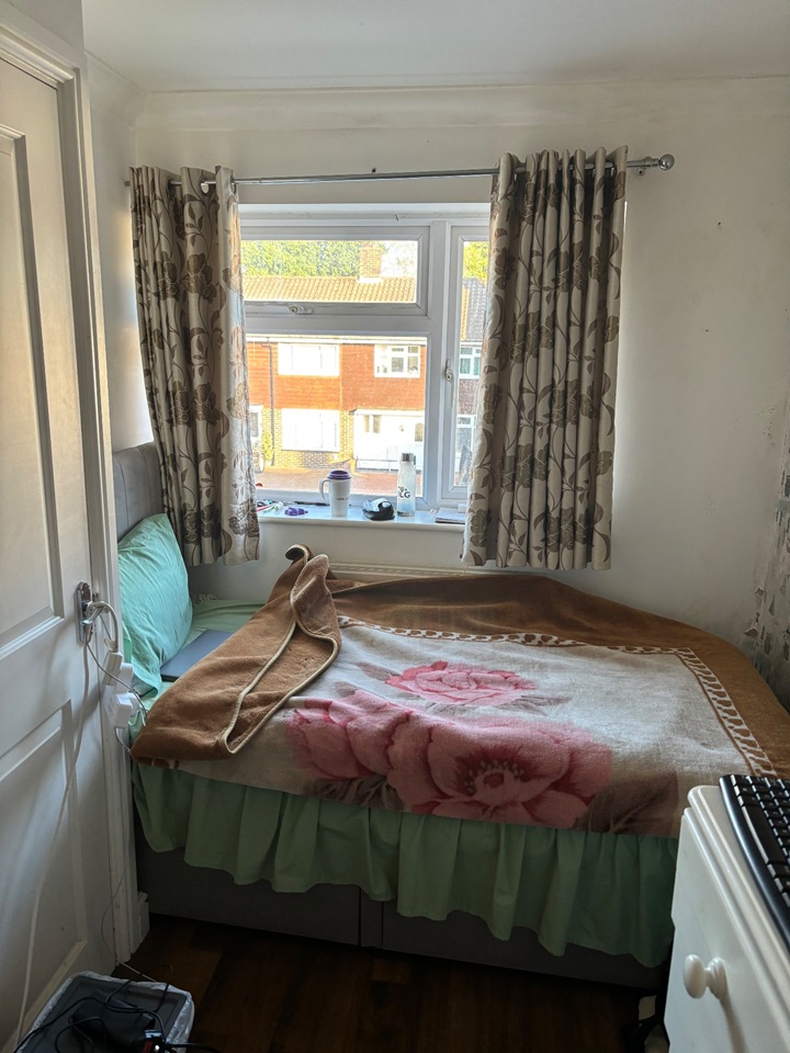 Crawley 3 Bed Terraced House, Boswell Road, RH10 To Rent Now for £1,775.00 p/m