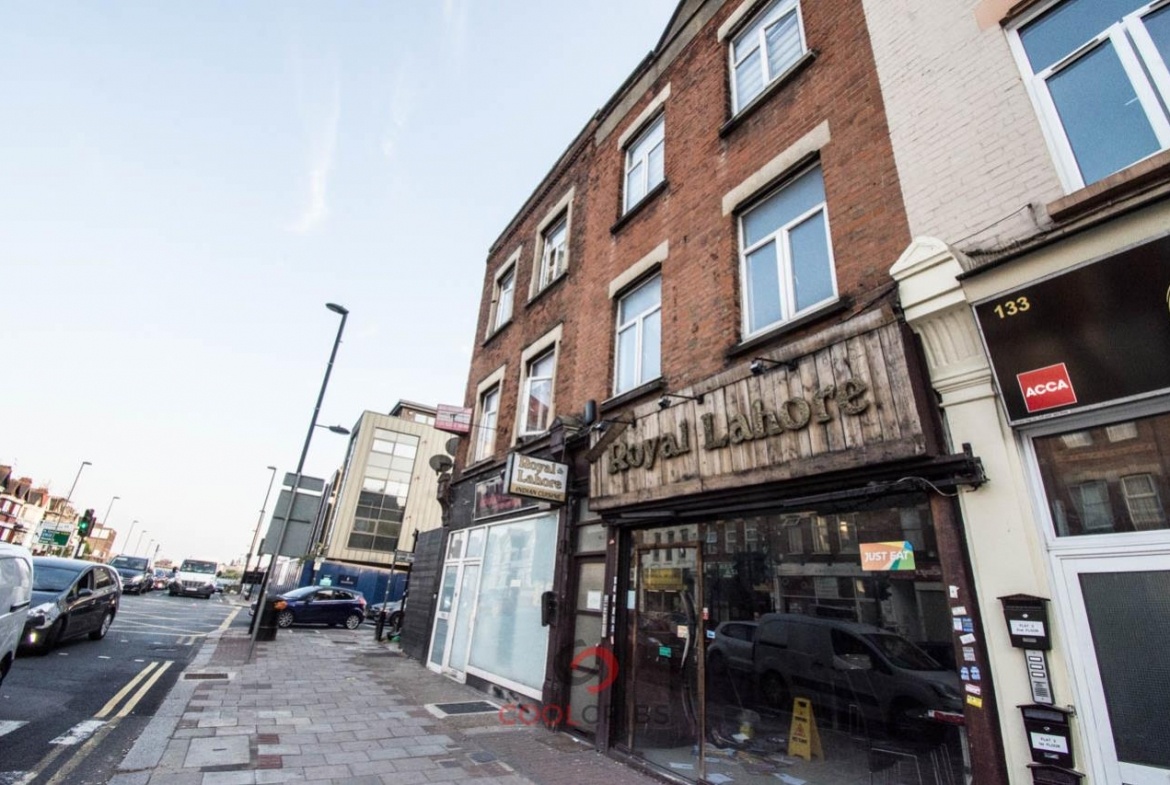 London Studio Flat, West Hendon Broadway, NW9 To Rent Now for £953.