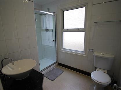 Room in a Shared House, Muir Road, ME15