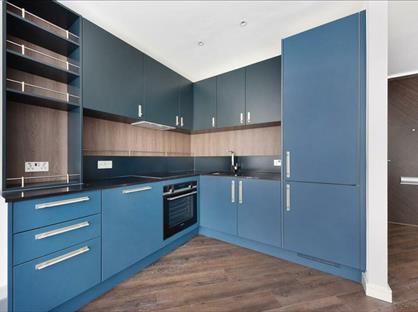 1 Bed Flat, Fairfield Avenue, TW18