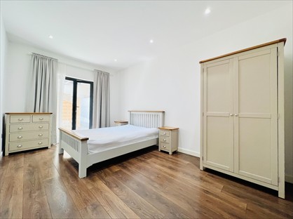 1 Bed Flat, Witham Road, W13