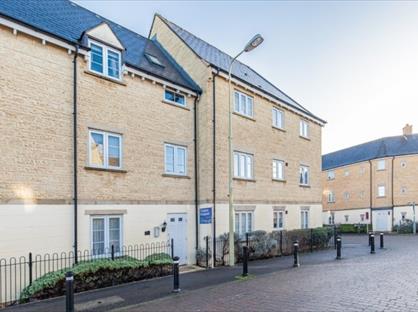 2 Bed Flat, Harvest Way, OX28