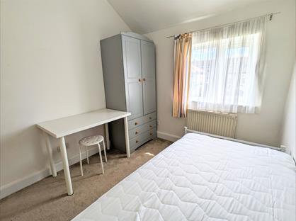 Room in a Shared House, Farnaby Road, SE9