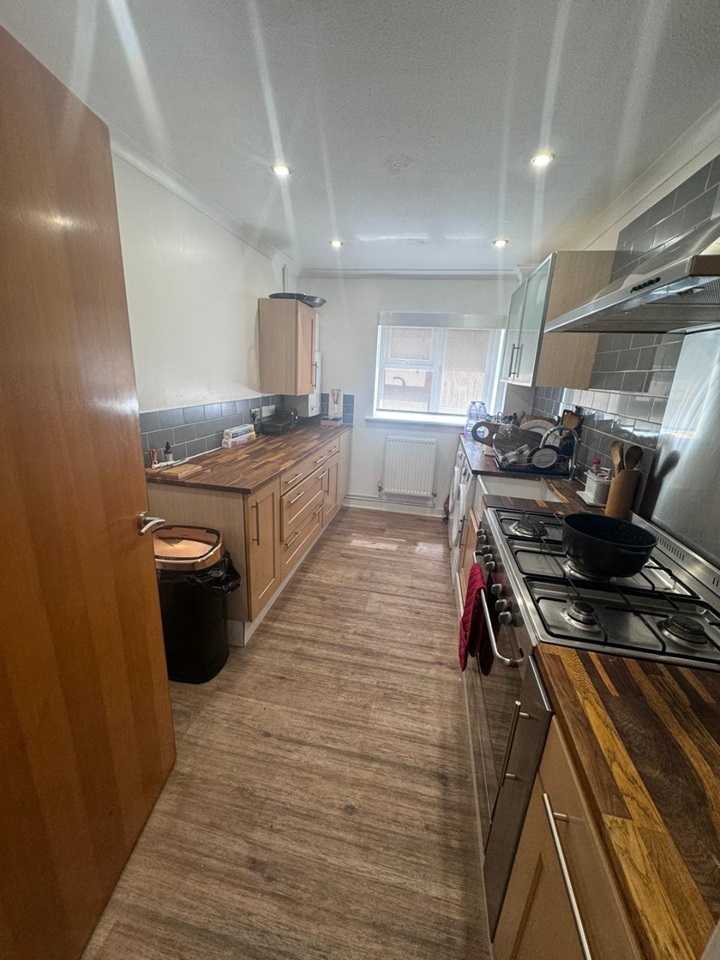 Loughton 1 Bed Flat, Austen Close, IG10 To Rent Now for £1,250.00 p/m