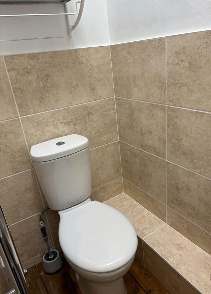 Additional image 13 of 2 Bed Flat, Russell Street, RG1, N1 7GU