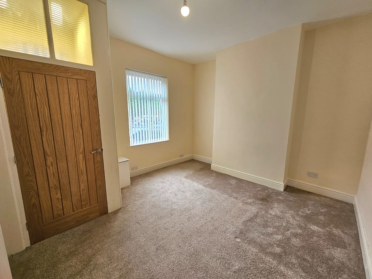 Dukinfield 2 Bed Terraced House, Hope Street, SK16 To Rent Now for